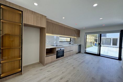 Photo of property in 3/36 Fairdale Place, Birkdale, Auckland, 0626