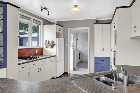 Photo of property in 94 South Road, Manaia, 4612