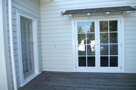 Photo of property in 2/52 Richmond Avenue, Northcote Point, Auckland, 0627