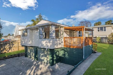 Photo of property in 81a Dundale Avenue, Blockhouse Bay, Auckland, 0600