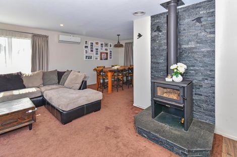 Photo of property in 44 Pinehurst Place, Wattle Downs, Auckland, 2103