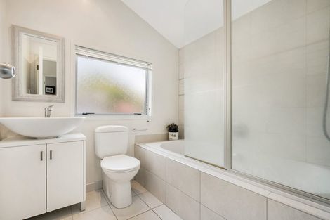 Photo of property in 8 Etherege Place, Howick, Auckland, 2014