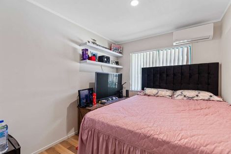 Photo of property in 49d Redoubt Road, Goodwood Heights, Auckland, 2105