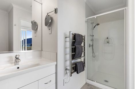 Photo of property in 5b Pacific View Road, Papamoa Beach, Papamoa, 3118