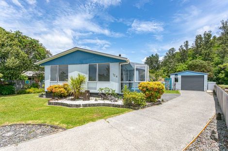 Photo of property in 124 Mckellar Place, Whangamata, 3620