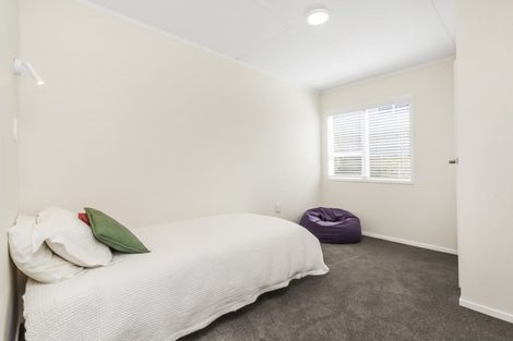 Photo of property in 7 Cherry Grove, Strathmore Park, Wellington, 6022