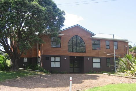 Photo of property in 2 Puriri Road, Oneroa, Waiheke Island, 1081