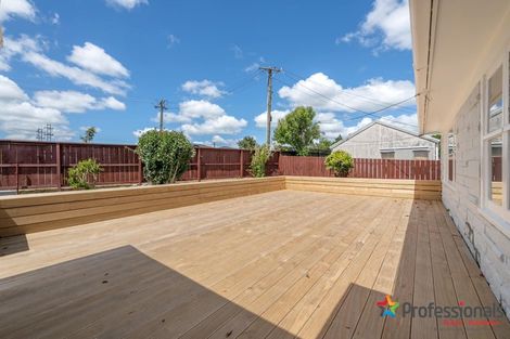 Photo of property in 27 Takanini Road, Takanini, 2112