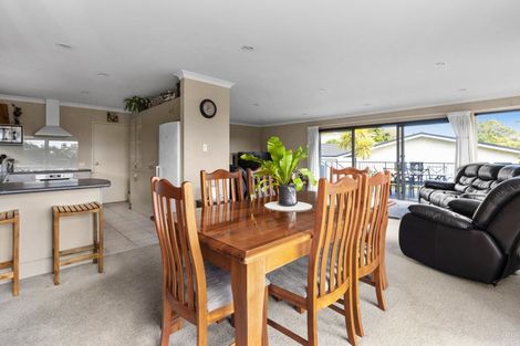 Photo of property in 46 Tauroa Road, Havelock North, 4130