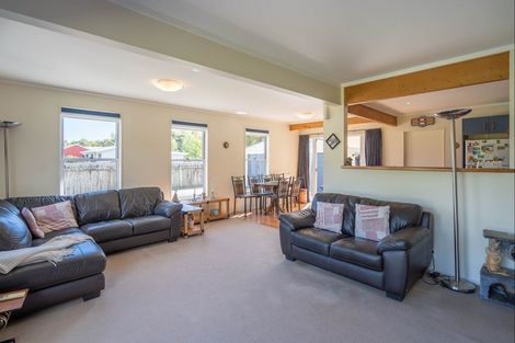 Photo of property in 17 Otaihanga Road, Otaihanga, Paraparaumu, 5036