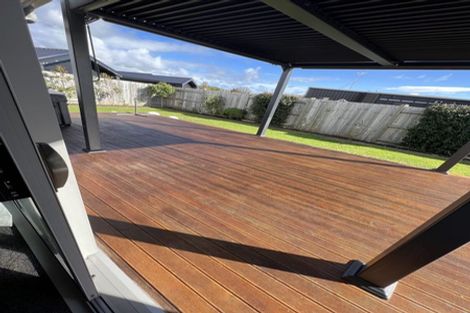 Photo of property in 5 Stratford Court, Fitzherbert, Palmerston North, 4410