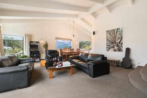 Photo of property in 20 Greenstone Place, Fernhill, Queenstown, 9300