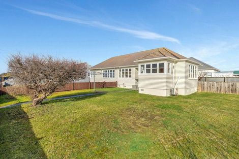 Photo of property in 12 Hardy Street, New Brighton, Christchurch, 8061