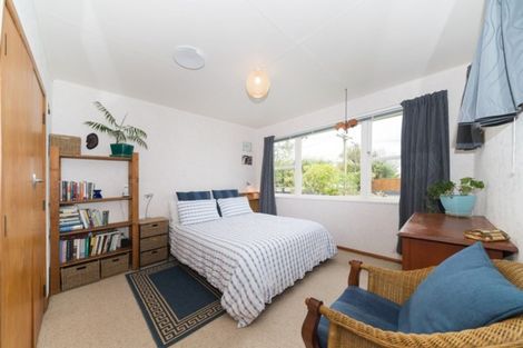 Photo of property in 42 Tararua Terrace, Cloverlea, Palmerston North, 4412