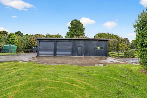 Photo of property in 61 Boord Crescent, Kumeu, 0891