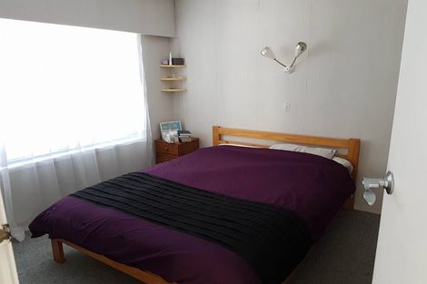 Photo of property in 1/240 Forrest Hill Road, Forrest Hill, Auckland, 0620