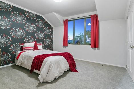 Photo of property in 32c Isobel Road, Greenhithe, Auckland, 0632