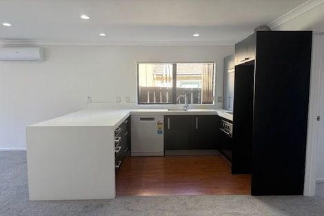 Photo of property in 65 Rising Parade, Fairview Heights, Auckland, 0632