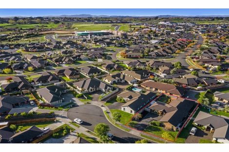 Photo of property in 12 Whitford Place, Rototuna North, Hamilton, 3210