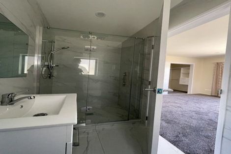 Photo of property in 367a Don Buck Road, Massey, Auckland, 0614