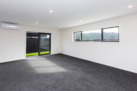 Photo of property in 7 Thornbury Lane, Timberlea, Upper Hutt, 5018