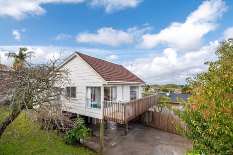 Photo of property in 2/3 Northwick Place, Hillcrest, Auckland, 0627