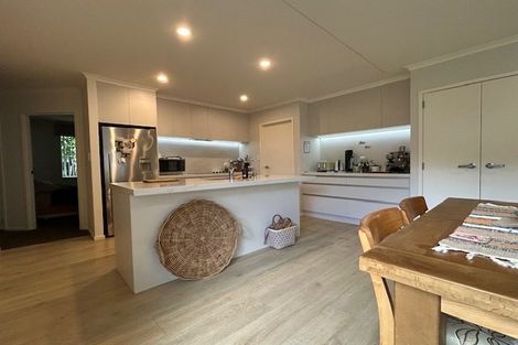 Photo of property in 24 Laly Haddon Place, Matakana, 0985