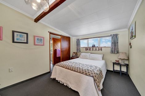 Photo of property in 33 Whakapaki Street, Urenui, 4375