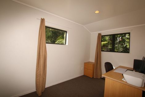 Photo of property in 2/29 Beaudine Avenue, Glenfield, Auckland, 0629