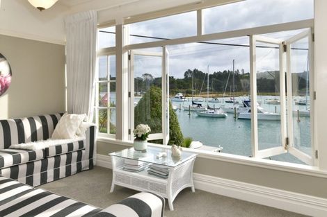 Photo of property in 260 Wade River Road, Wade Heads, Whangaparaoa, 0932