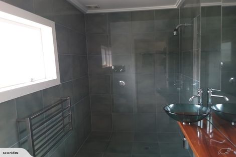 Photo of property in 2/128 Aberdeen Road, Campbells Bay, Auckland, 0620