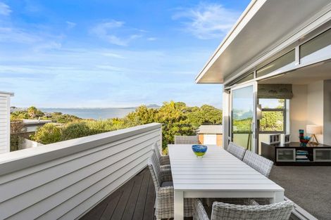 Photo of property in 4a Beach Road, Castor Bay, Auckland, 0620