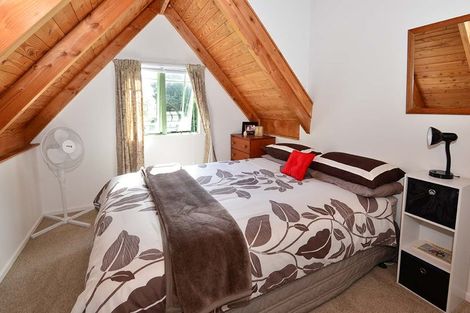 Photo of property in 12 Rautawhiri Road, Helensville, 0800