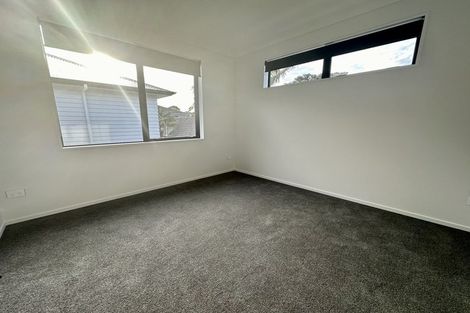 Photo of property in 6a Jern Place, Eastern Beach, Auckland, 2012