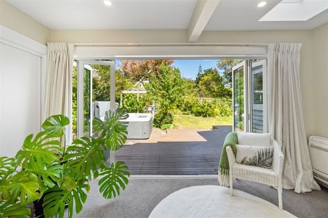 Photo of property in 56 Dyers Pass Road, Cashmere, Christchurch, 8022