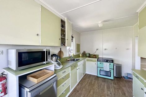 Photo of property in 9 Lismore Street, Strandon, New Plymouth, 4312