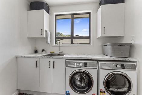 Photo of property in 19 Galway Avenue, Hokowhitu, Palmerston North, 4410