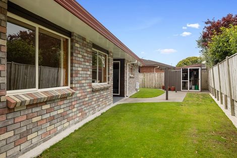 Photo of property in 3c Larsen Place, Merrilands, New Plymouth, 4312