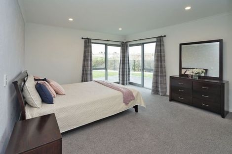 Photo of property in 14 Platina Place, Flagstaff, Hamilton, 3210