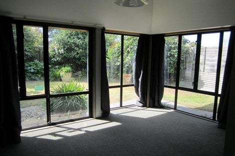 Photo of property in 21a Wairakei Road, Bryndwr, Christchurch, 8052