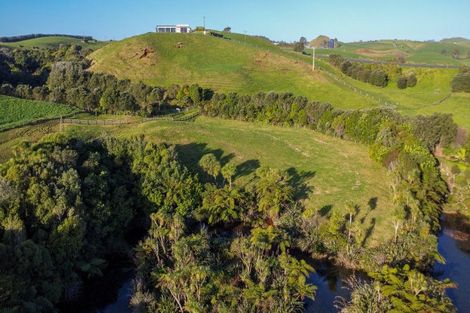 Photo of property in 8 Washer Road, Omata, New Plymouth, 4374