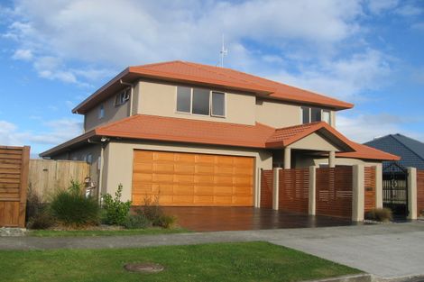 Photo of property in 116 Ruapehu Drive, Fitzherbert, Palmerston North, 4410