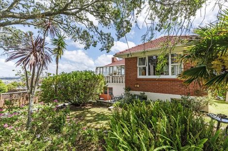 Photo of property in 54 Lyttelton Avenue, Forrest Hill, Auckland, 0620