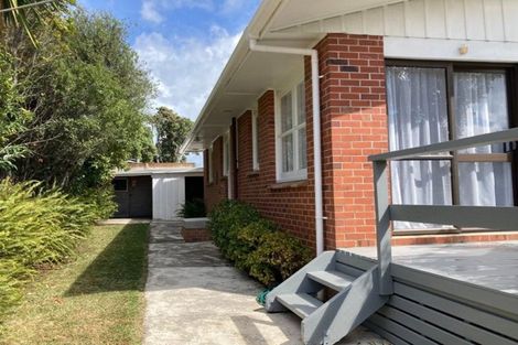 Photo of property in 1/5b Mcintyre Road, Mangere Bridge, Auckland, 2022