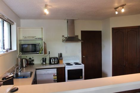 Photo of property in 17 Ashfield Place, Ilam, Christchurch, 8041