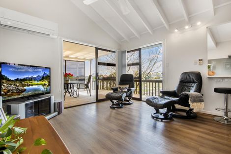 Photo of property in 21 St Annes Crescent, Wattle Downs, Auckland, 2103