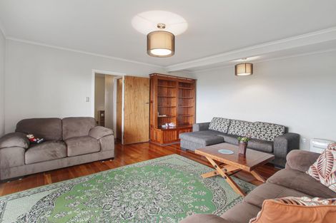 Photo of property in 164 Browns Bay Road, Murrays Bay, Auckland, 0630
