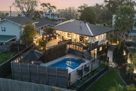 Photo of property in 81 Bleakhouse Road, Howick, Auckland, 2014