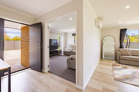 Photo of property in 2 Bibby Street, Waipawa, 4210