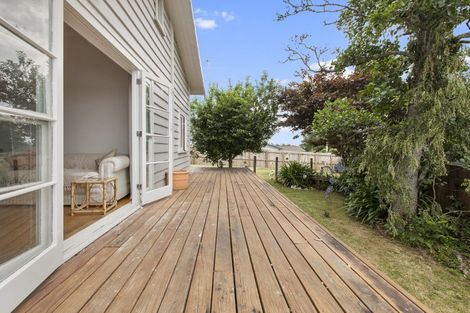 Photo of property in 75 Tuhikaramea Road, Dinsdale, Hamilton, 3204